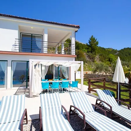 Villa Royal *