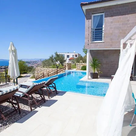 Royal Villa