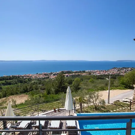 Royal Villa *